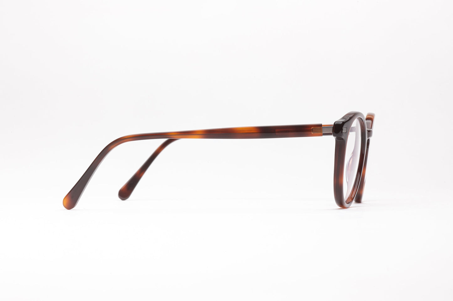Side View - The Traveler 3 | Round Tortoiseshell Frames - Designer Rx Glasses  – Low Nose Bridge