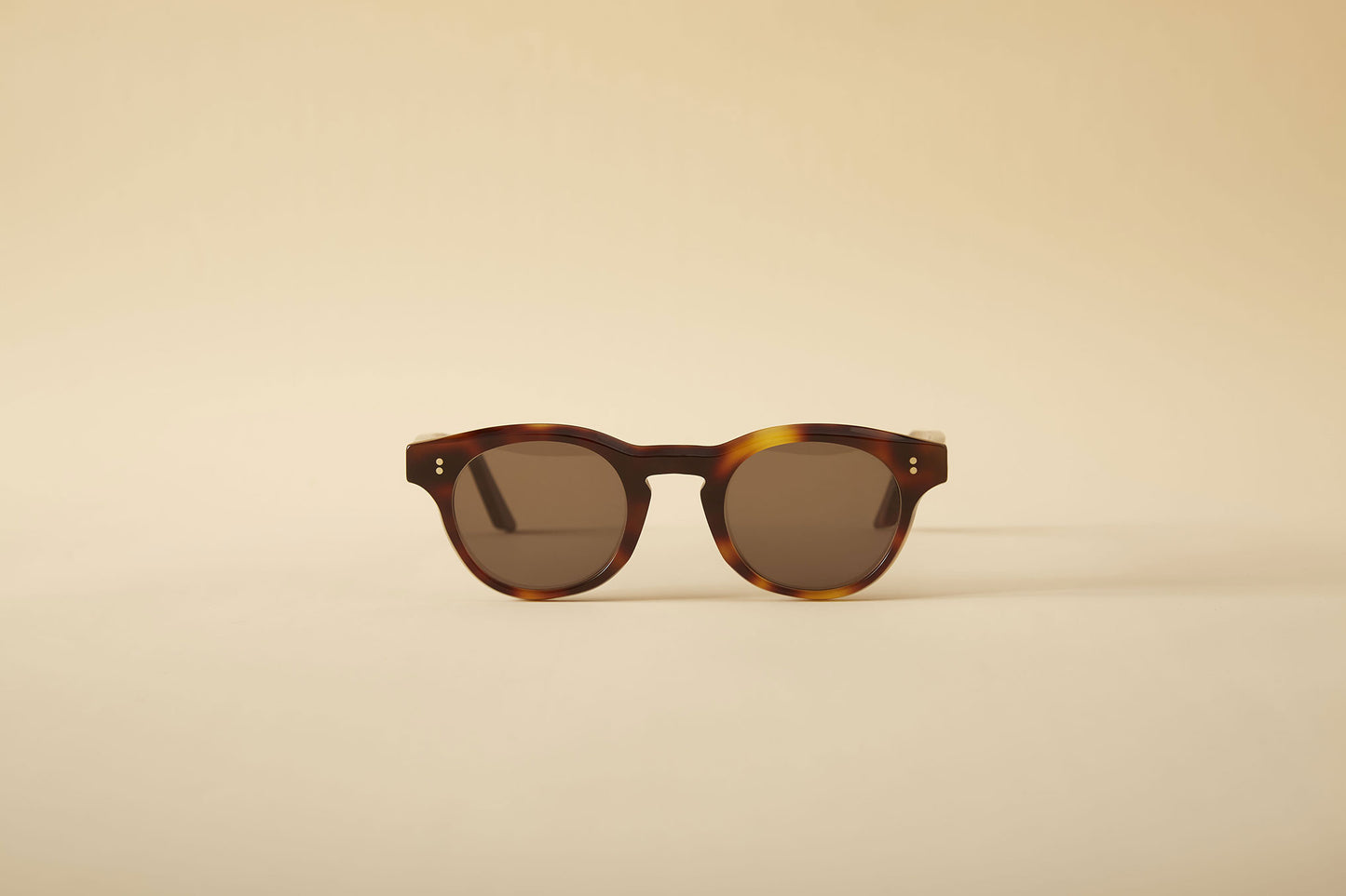 Terry - Round Designer Sunglasses - Tortoise